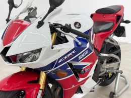 HONDA - CBR 600RR - 2014/2014 - Branca - R$ 59.900,00