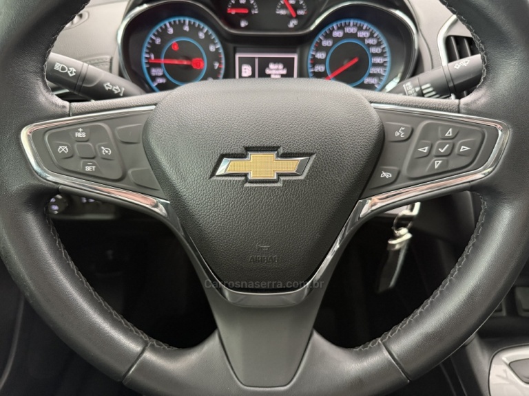 CHEVROLET - CRUZE - 2018/2018 - Prata - R$ 85.900,00