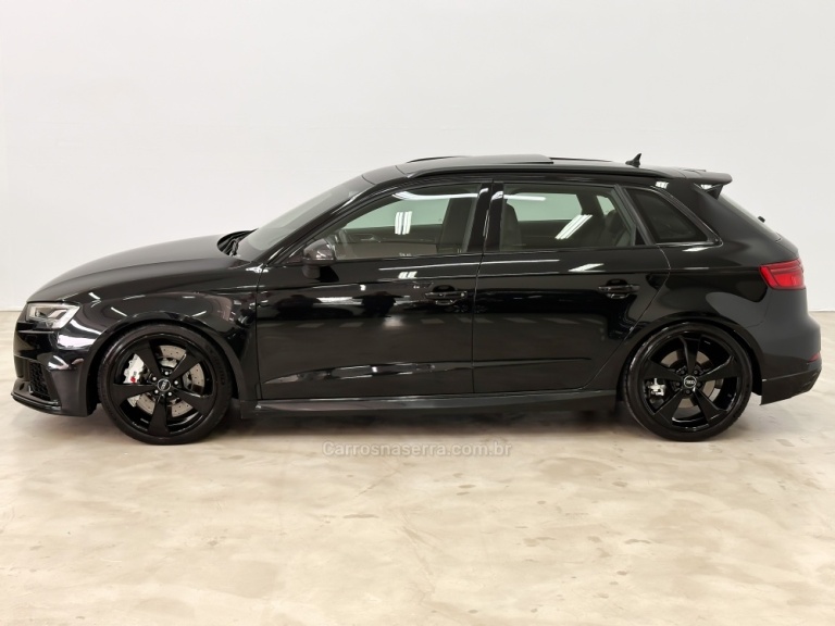 AUDI - RS3 - 2018/2018 - Preta - R$ 399.000,00