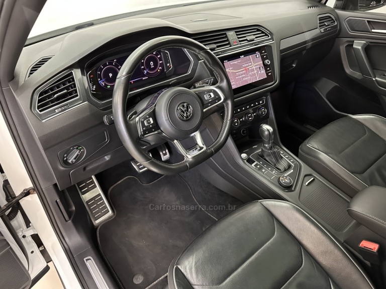 VOLKSWAGEN - TIGUAN - 2019/2019 - Branca - R$ 173.900,00