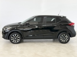 NISSAN - KICKS - 2017/2018 - Preta - R$ 83.500,00