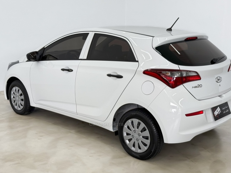 HYUNDAI - HB20 - 2018/2019 - Branca - R$ 56.900,00