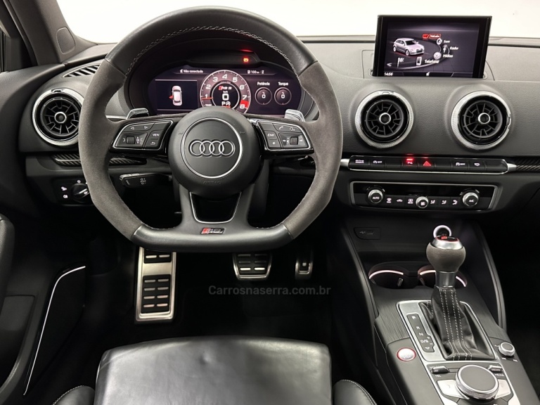 AUDI - RS3 - 2018/2018 - Preta - R$ 399.000,00