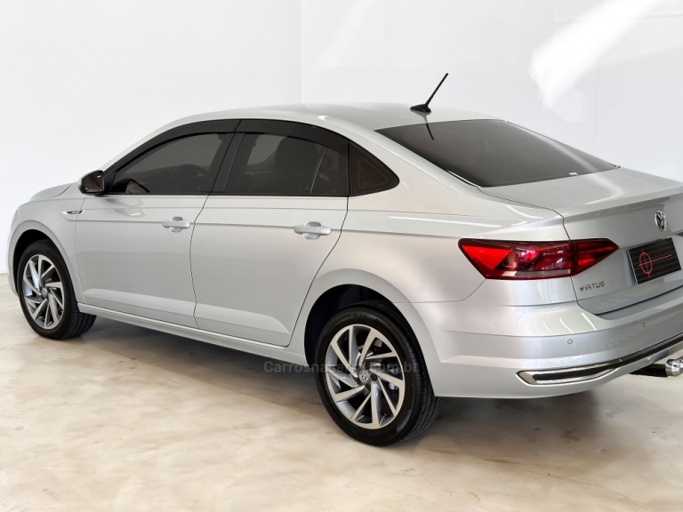 VOLKSWAGEN - VIRTUS - 2019/2020 - Prata - R$ 85.500,00