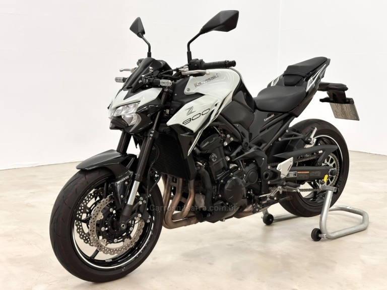 KAWASAKI - Z900 - 2022/2022 - Branca - R$ 53.900,00