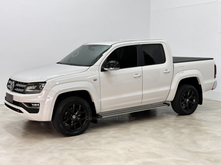 VOLKSWAGEN - AMAROK - 2021/2021 - Branca - R$ 199.900,00