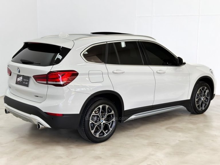 BMW - X1 - 2021/2022 - Branca - R$ 219.900,00