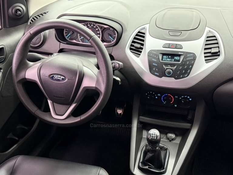 FORD - KA - 2017/2018 - Branca - R$ 53.900,00