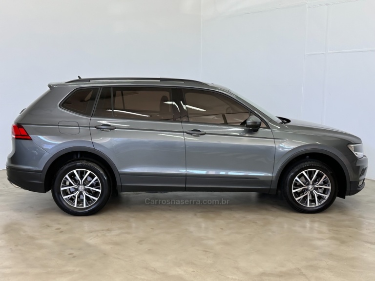 VOLKSWAGEN - TIGUAN - 2019/2020 - Cinza - R$ 138.900,00