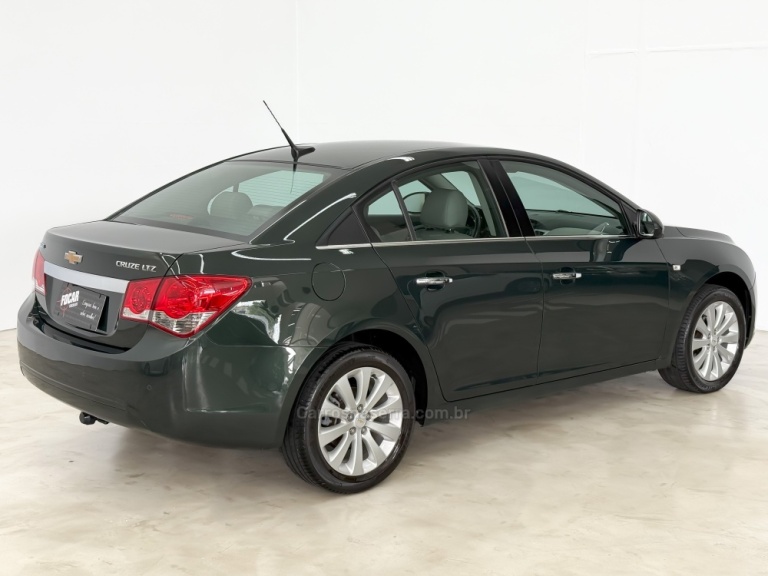 CHEVROLET - CRUZE - 2013/2014 - Verde - R$ 67.900,00