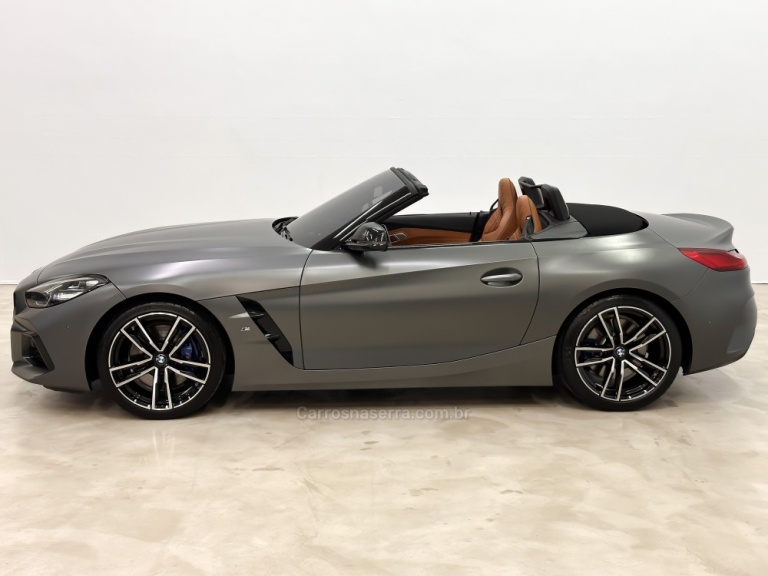 BMW - Z4 - 2021/2022 - Cinza - R$ 449.000,00