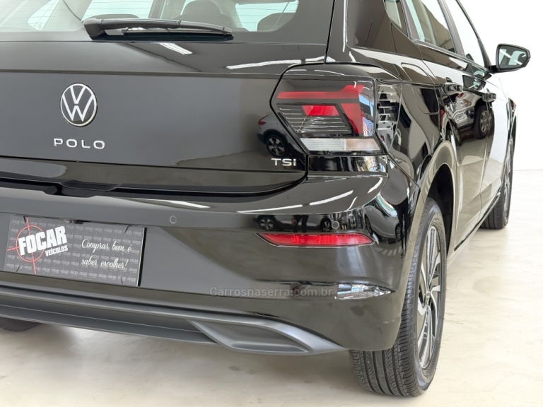 VOLKSWAGEN - POLO - 2023/2024 - Preta - R$ 104.900,00