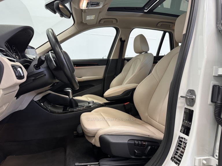 BMW - X1 - 2019/2019 - Branca - R$ 162.900,00